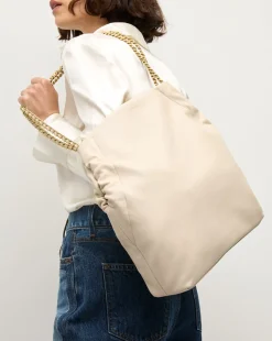Veronica Beard Shoulder Bags|The Gift Guide><noscript><img width=